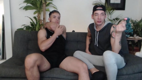 fratguysonline  24-04-2022
